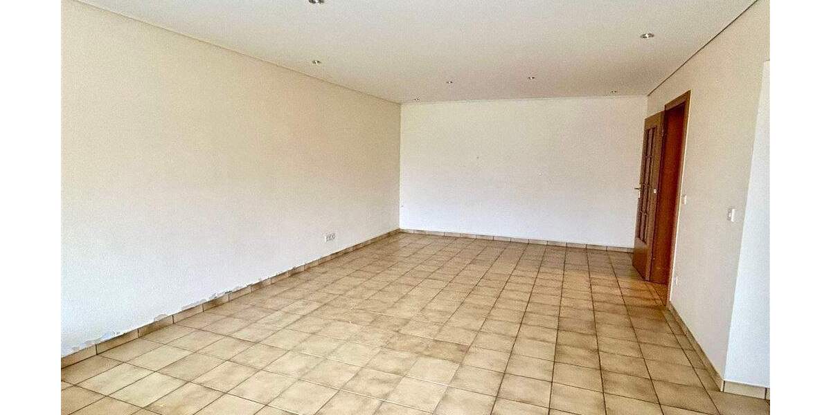 Etagenwohnung Saarbrücken Scheidt - 2 Zimmer, 77 m&sup2;, 168.000&euro; | Angebot:25701158