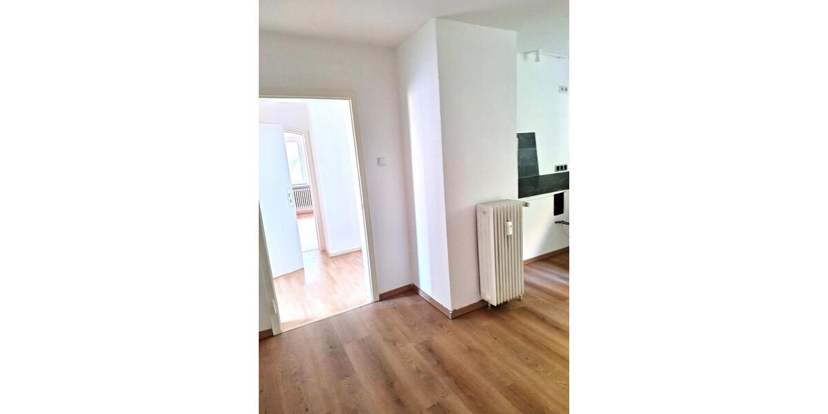 Etagenwohnung Saarbrücken St. Arnual - 4 Zimmer, 77 m&sup2;, 165.000&euro; | Angebot:25888172