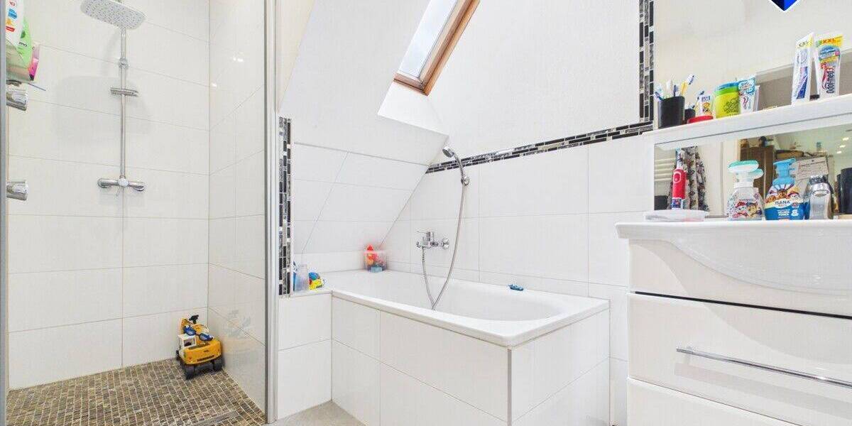 Mehrfamilienhaus, Wohnhaus Saarlouis Roden - 8 Zimmer, 270 m&sup2;, 397.000&euro; | Angebot:26804483