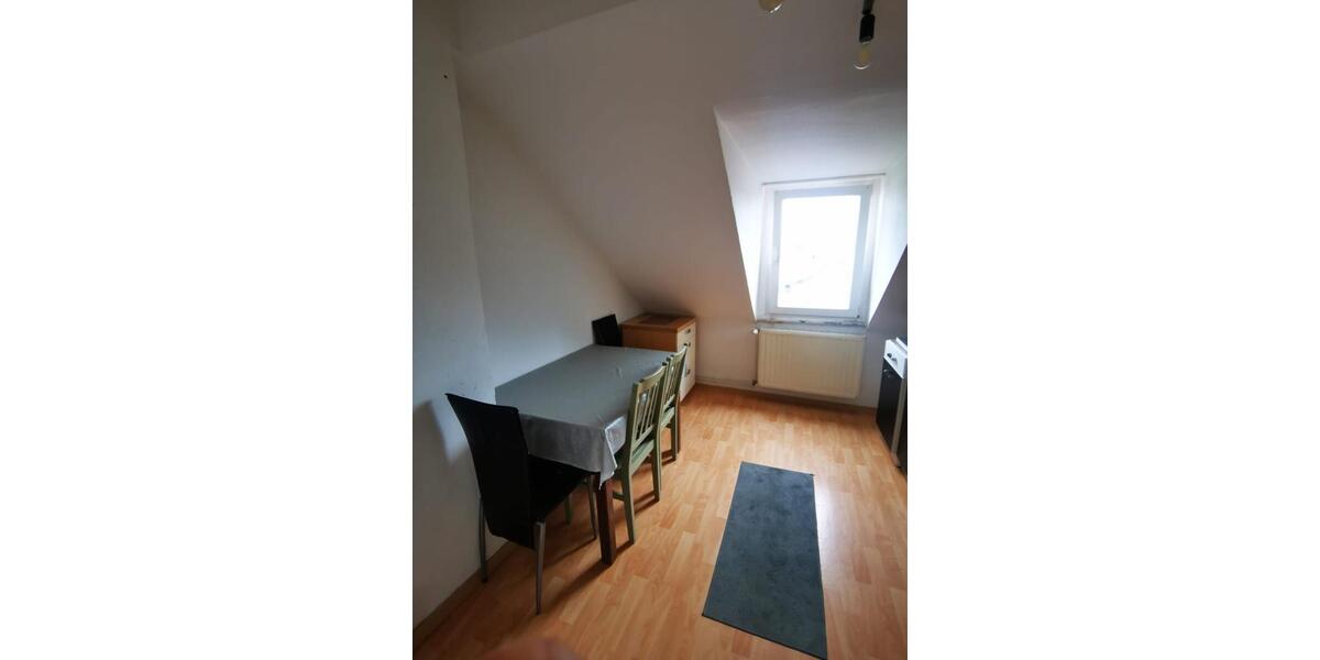 Dachgeschoßwohnung Völklingen - 2 Zimmer, 75 m&sup2;, 600&euro; | Angebot:24551465