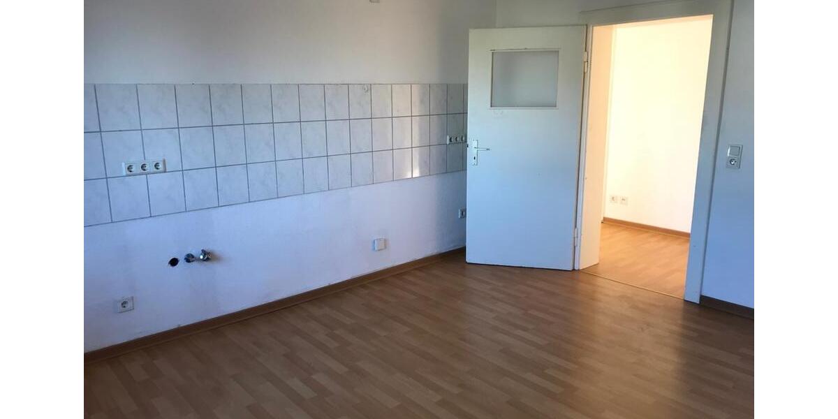 Etagenwohnung Saarbrücken Malstatt - 4 Zimmer, 90 m&sup2;, 680&euro; | Angebot:25422125