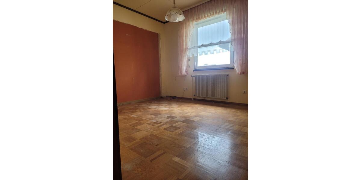 Bungalow Kirkel - 5.5 Zimmer, 146 m&sup2;, 290.000&euro; | Angebot:25947771