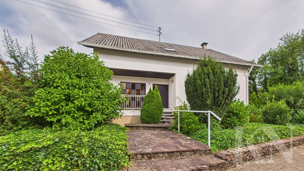 Einfamilienhaus Schmelz - 7 Zimmer, 194 m&sup2;, 320.000&euro; | Angebot:23578446