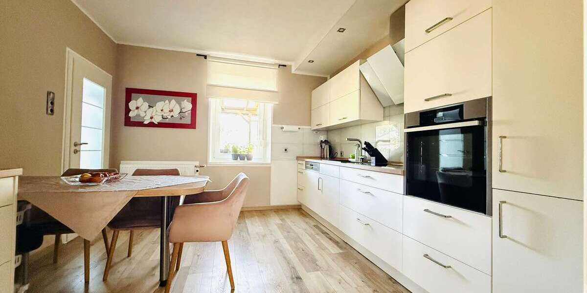 Doppelhaushälfte in Spiesen-Elversberg mit Garten & Garage - Einfamilienhaus Spiesen-Elversberg Elversberg | Angebot:27272103