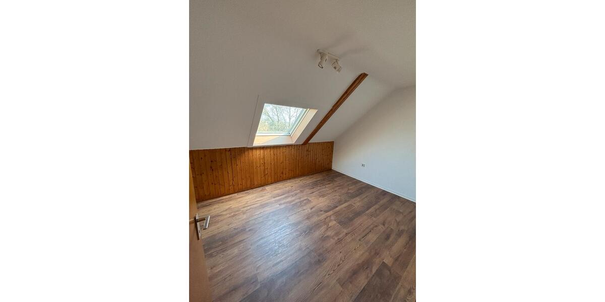 Etagenwohnung Saarlouis - 3 Zimmer, 75 m&sup2;, 800&euro; | Angebot:25632302