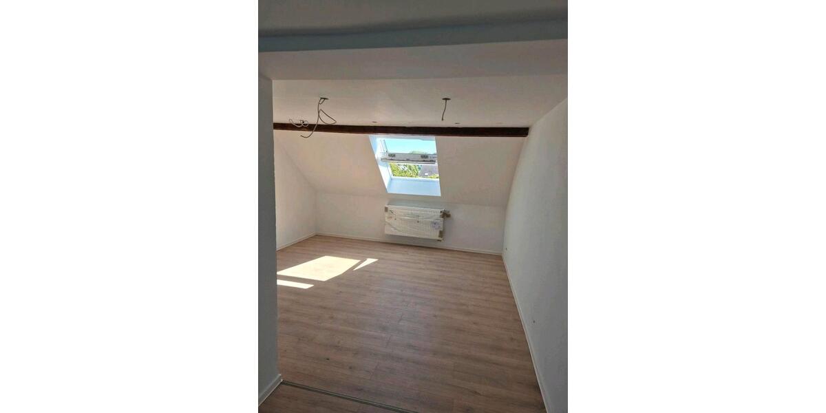 Dachgeschoßwohnung Rehlingen-Siersburg Siersburg - 3 Zimmer, 75 m&sup2;, 700&euro; | Angebot:26549980