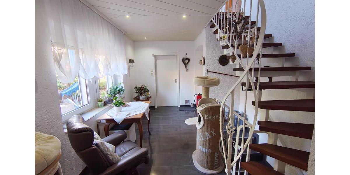 Einfamilienhaus Eppelborn - 4 Zimmer, 105 m&sup2;, 190.000&euro; | Angebot:25790400