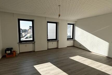 Wohnung Saarlouis - 4 Zimmer, 100 m&sup2;, 860&euro; | Angebot:25712645