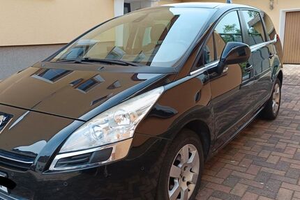 Peugeot 5008 200.000 km 4.100 &euro; Neunkirchen 66538