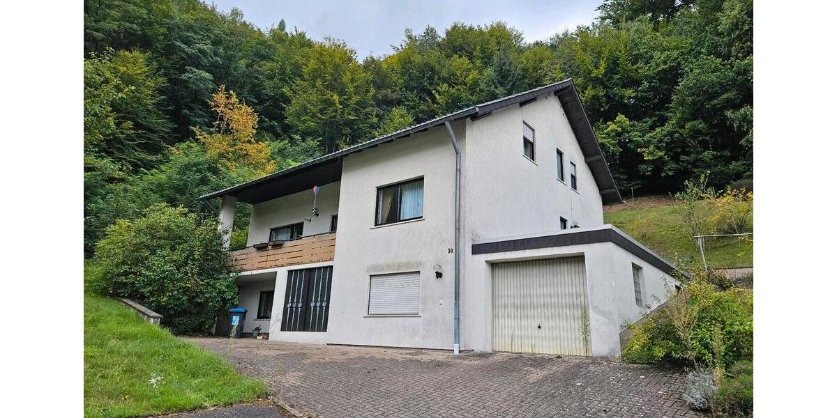 Einfamilienhaus Sankt Ingbert - 12 Zimmer, 207 m&sup2;, 322.000&euro; | Angebot:23283392