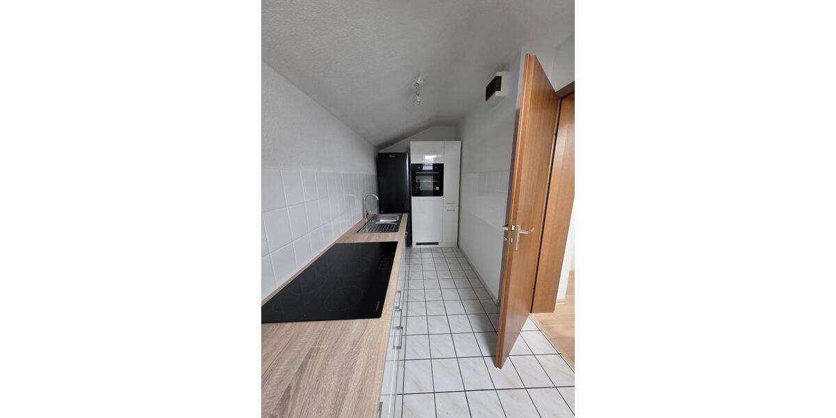 Dachgeschoßwohnung Saarbrücken Kieselhumes - 3.5 Zimmer, 115 m&sup2;, 995&euro; | Angebot:26478630