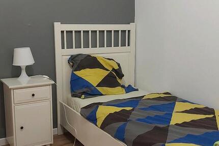 Wohnung Saarbrücken West - 4 Zimmer, 74 m&sup2;, 250&euro; | Angebot:25958795