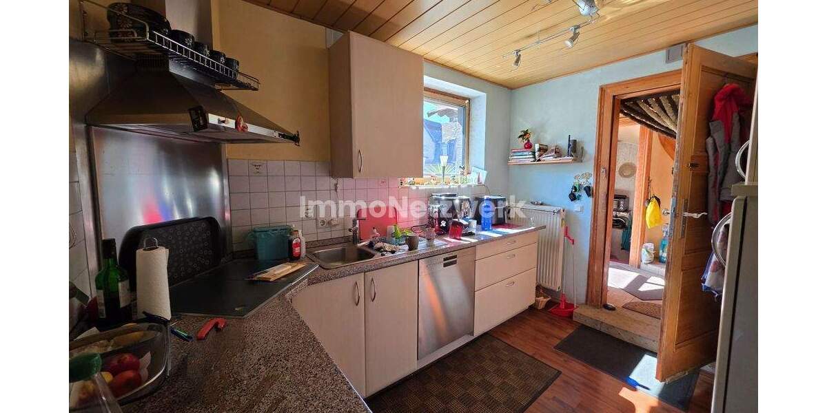 Mehrfamilienhaus, Wohnhaus Neunkirchen/Saar Innenstadt - 8 Zimmer, 205 m&sup2;, 298.000&euro; | Angebot:25824316