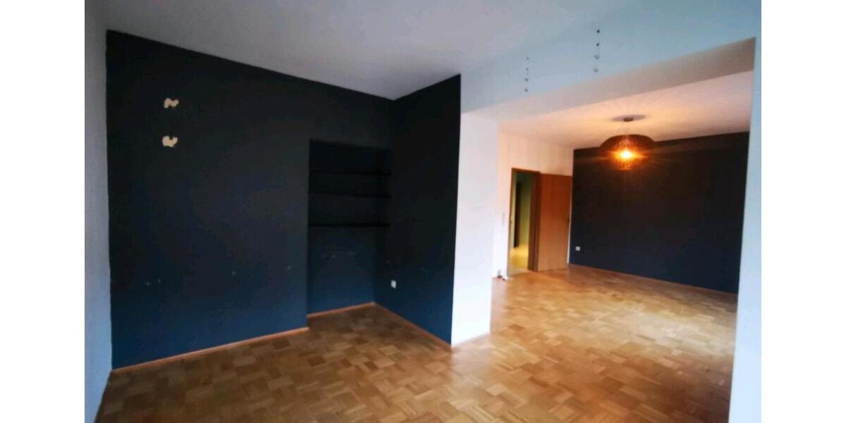 Etagenwohnung Saarbrücken Eschberg - 4 Zimmer, 100 m&sup2;, 900&euro; | Angebot:25177222