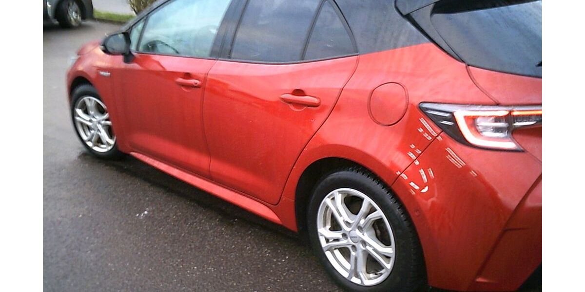 Toyota Corolla 29.400 km 20.500 &euro; Schwalbach 66773