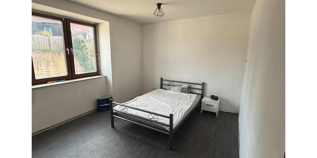 Etagenwohnung Saarbrücken Dudweiler - 1 Zimmer, 25 m&sup2;, 550&euro; | Angebot:25280891