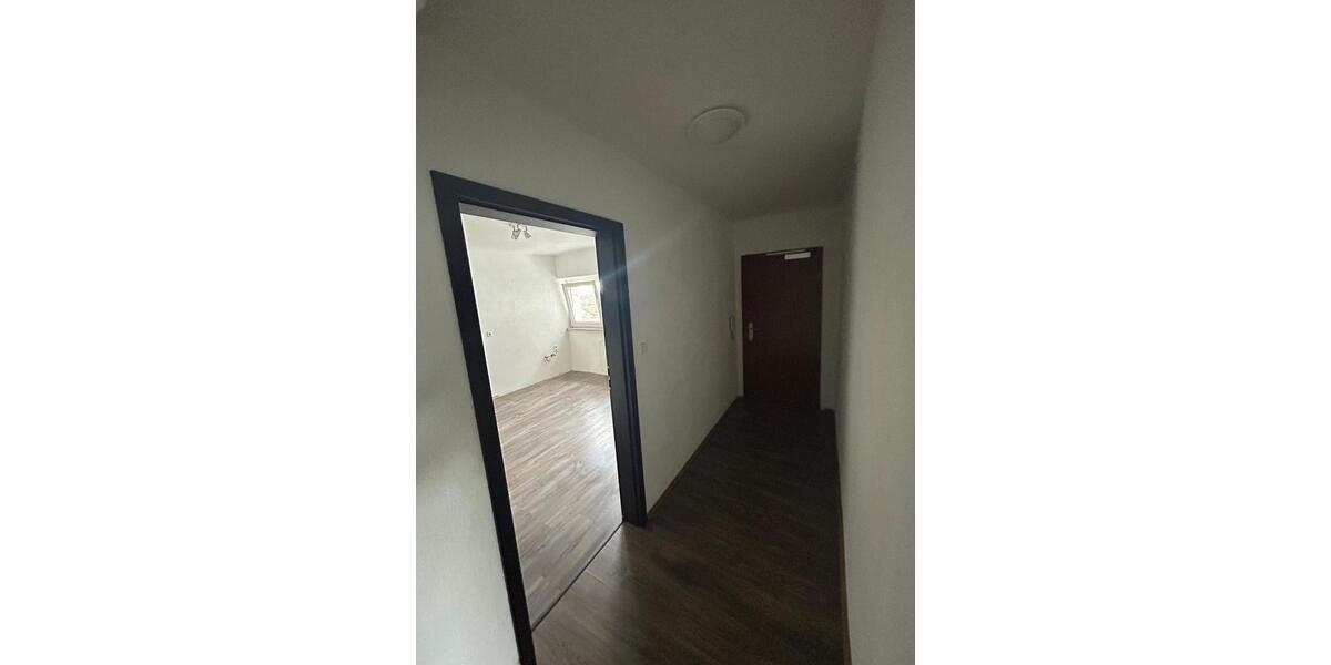 Etagenwohnung Neunkirchen - 3 Zimmer, 100 m&sup2;, 1.240&euro; | Angebot:25760216