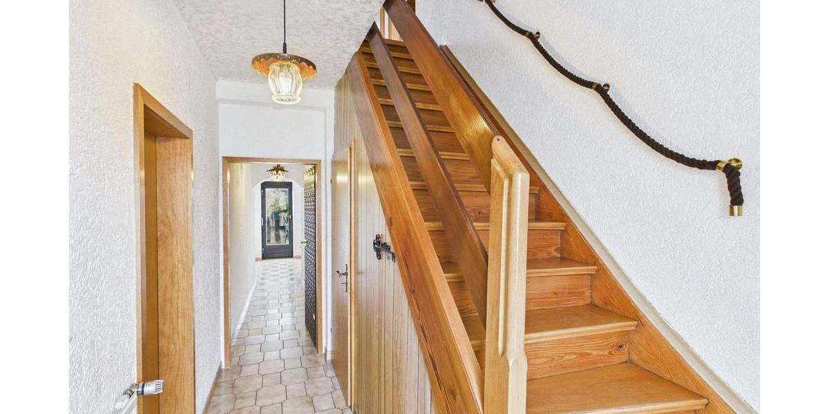 Einfamilienhaus Saarlouis Fraulautern - 7 Zimmer, 158 m&sup2;, 229.000&euro; | Angebot:25799581