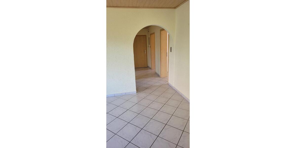 Erdgeschoßwohnung Riegelsberg - 4 Zimmer, 75 m&sup2;, 530&euro; | Angebot:25945410