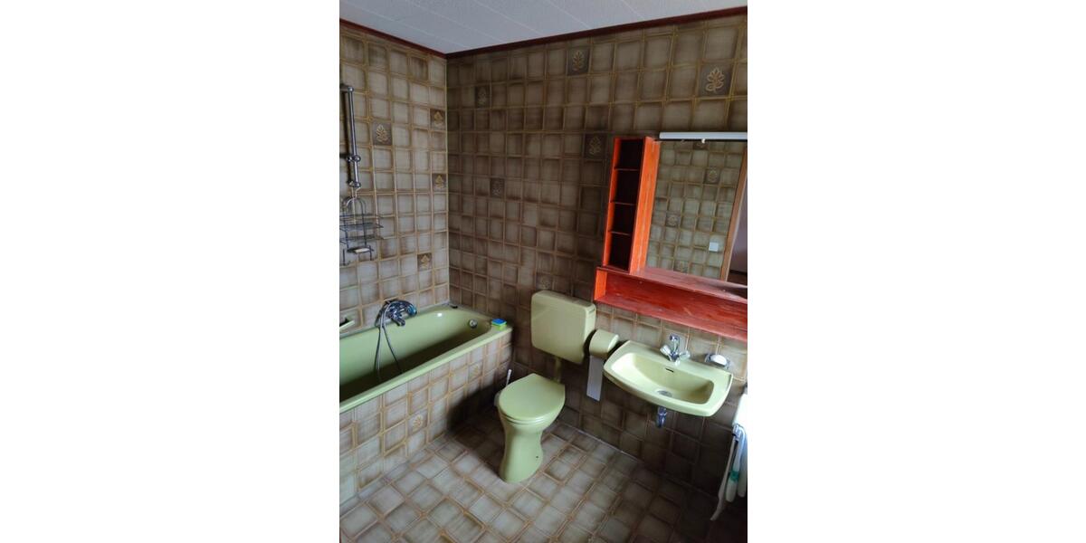 Mehrfamilienhaus, Wohnhaus Zweibrücken - 11 Zimmer, 300 m&sup2;, 340.000&euro; | Angebot:25156426