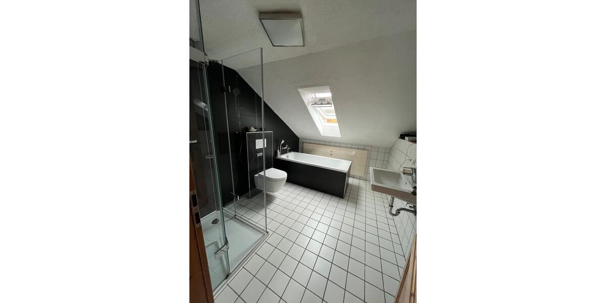 Dachgeschoßwohnung Saarbrücken Neue Bremm - 4.5 Zimmer, 109 m&sup2;, 389.000&euro; | Angebot:26620607