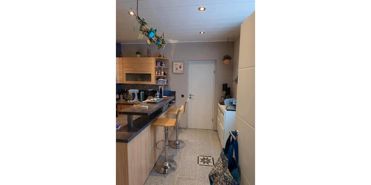 Einfamilienhaus Friedrichsthal - 7 Zimmer, 175 m&sup2;, 250.000&euro; | Angebot:25095844