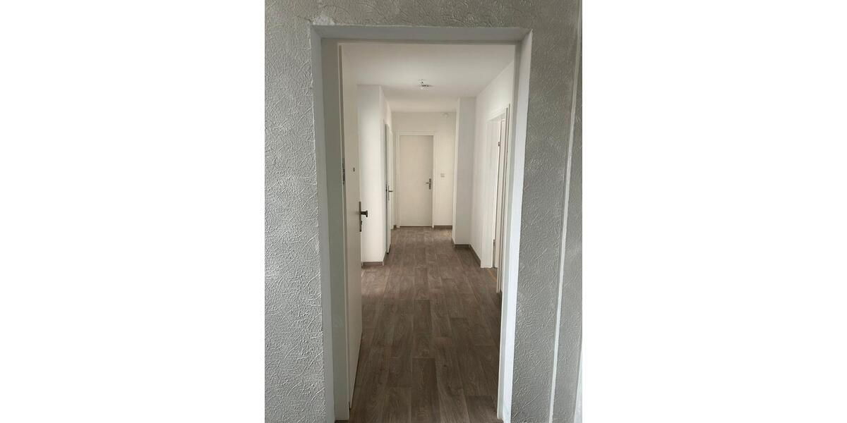 Etagenwohnung Saarbrücken Neue Bremm - 3 Zimmer, 75 m&sup2;, 600&euro; | Angebot:26662954