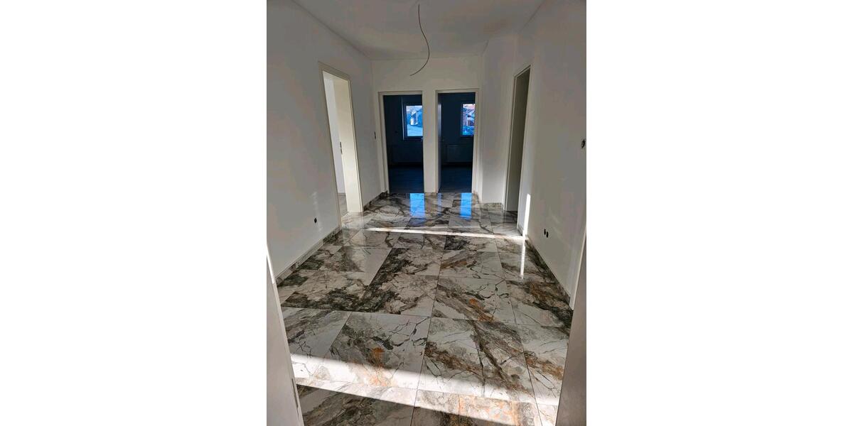 Etagenwohnung Neunkirchen - 5 Zimmer, 120 m&sup2;, 950&euro; | Angebot:25539818