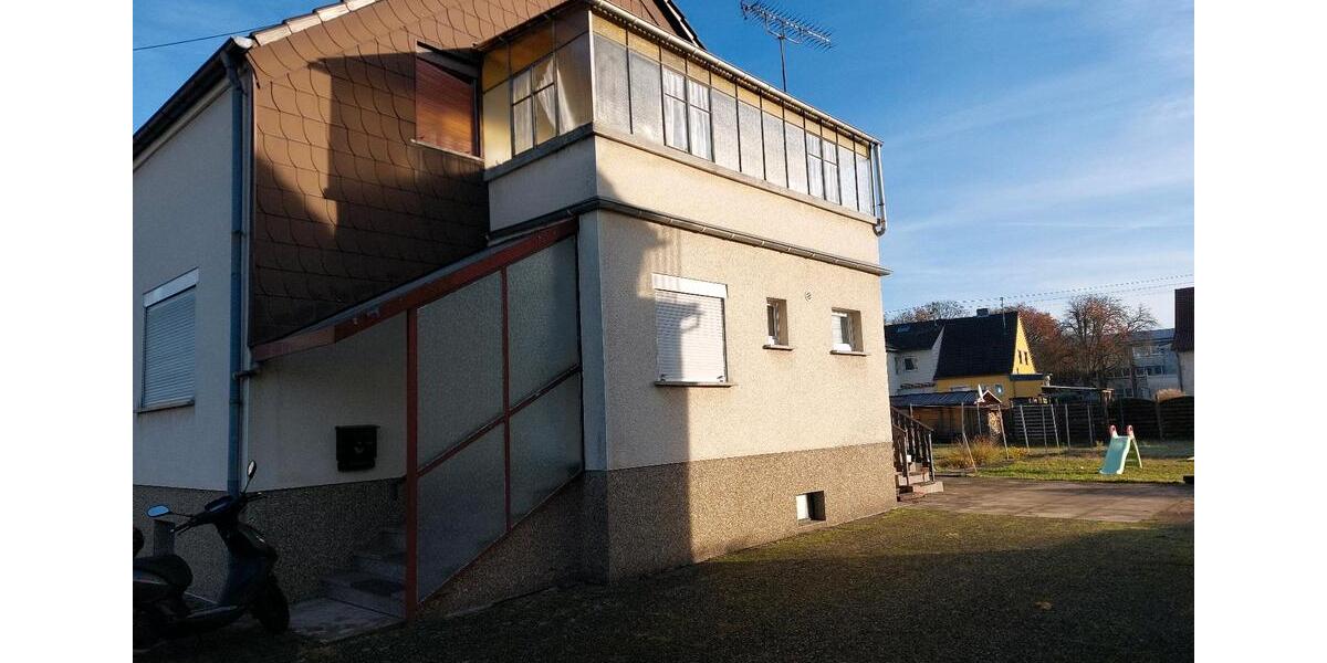 Einfamilienhaus Überherrn - 7 Zimmer, 160 m&sup2;, 180.000&euro; | Angebot:24352512