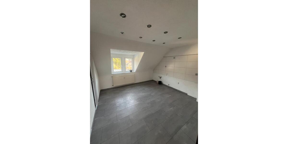 Etagenwohnung Völklingen - 5 Zimmer, 110 m&sup2;, 500&euro; | Angebot:25722968