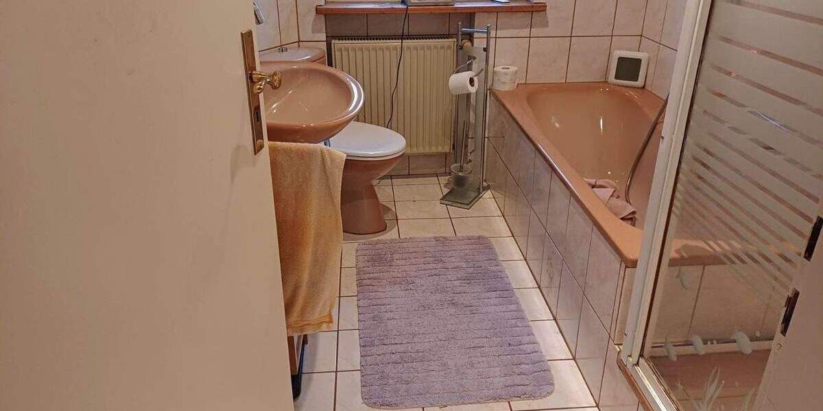 Mehrfamilienhaus, Wohnhaus Sankt Ingbert Rohrbach - 6 Zimmer, 225 m&sup2;, 345.000&euro; | Angebot:25683932