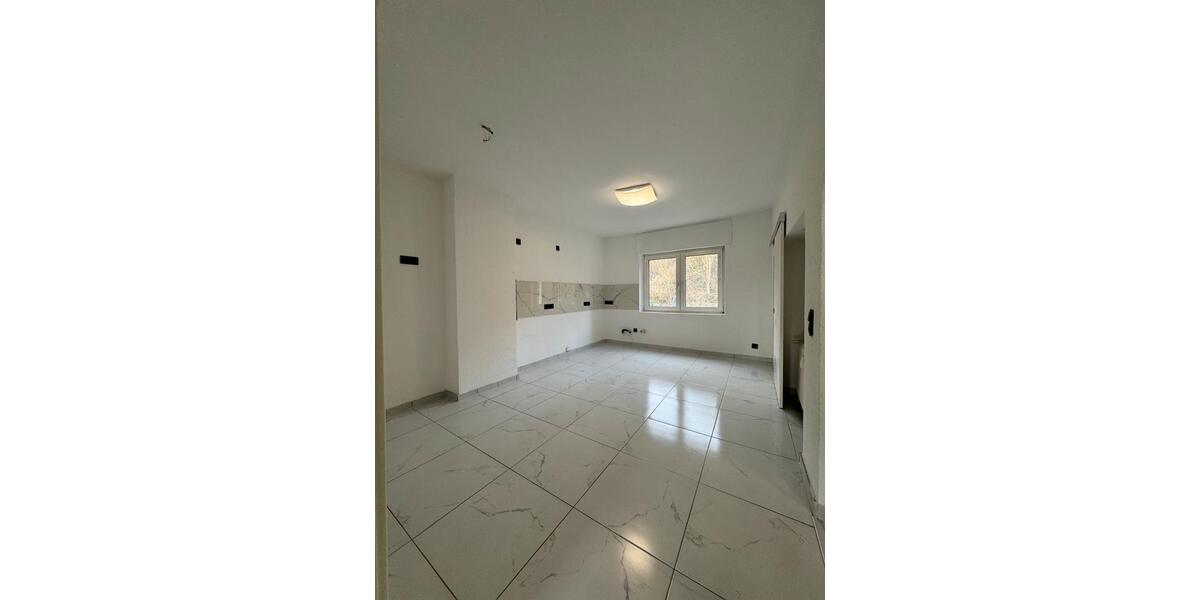 Etagenwohnung Saarbrücken West - 2 Zimmer, 65 m&sup2;, 650&euro; | Angebot:25058145