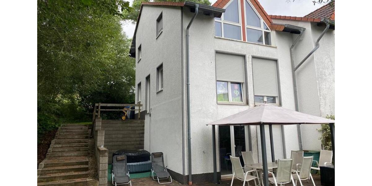 Reihenhaus Ottweiler - 3 Zimmer, 129 m&sup2;, 1.200&euro; | Angebot:24336021