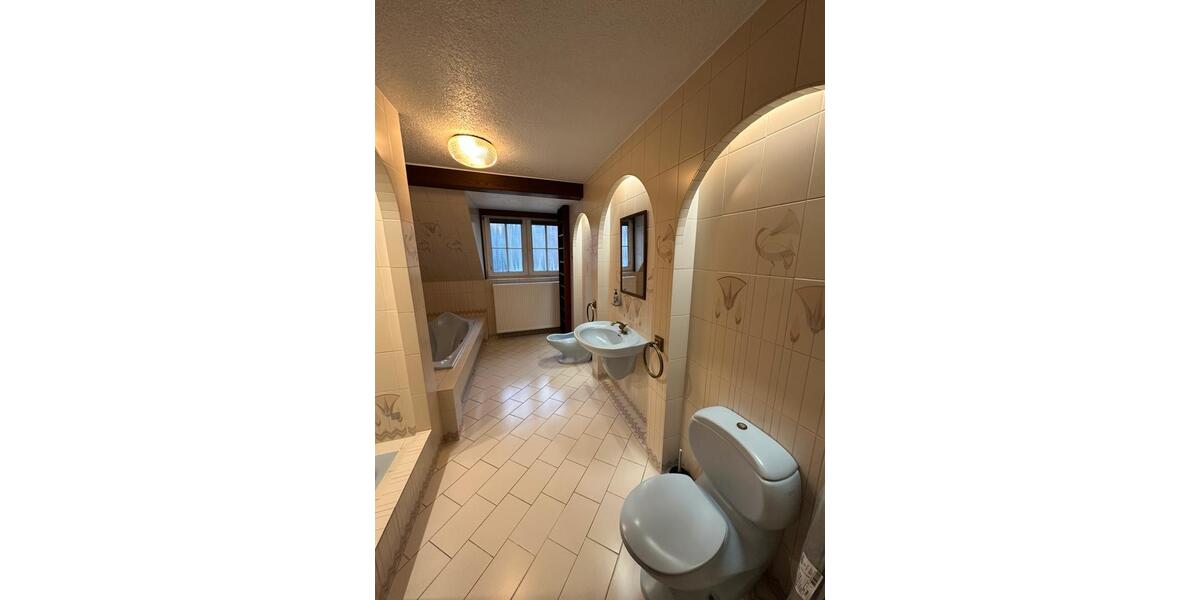 Maisonettenwohnung Saarbrücken Neue Bremm - 4 Zimmer, 125 m&sup2;, 1.100&euro; | Angebot:25804536