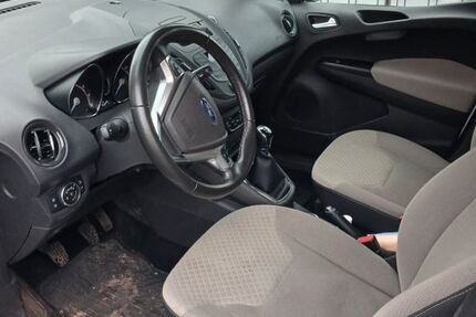 Ford Tourneo Courier 107.000 km 7.600 &euro; Illingen 66557