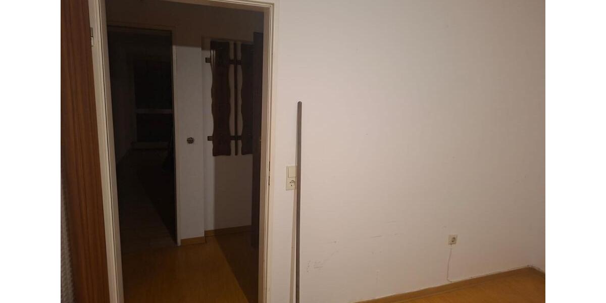 Doppelhaushälfte Völklingen - 4 Zimmer, 90 m&sup2;, 85.000&euro; | Angebot:25636890