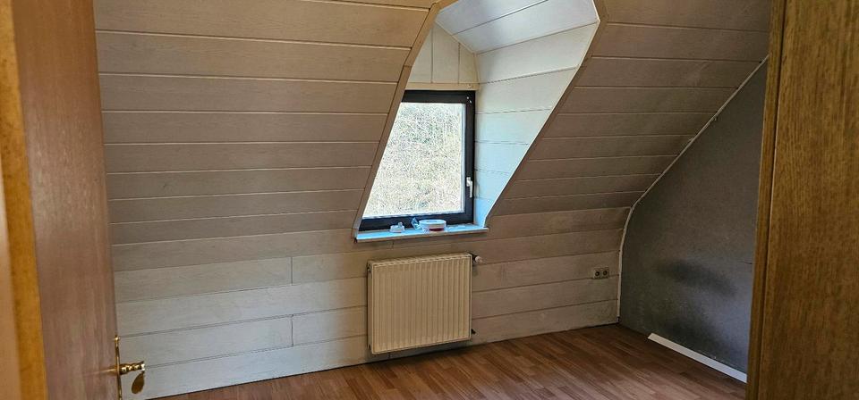 Dachgeschoßwohnung Sankt Wendel - 2 Zimmer, 100 m&sup2;, 700&euro; | Angebot:25922342