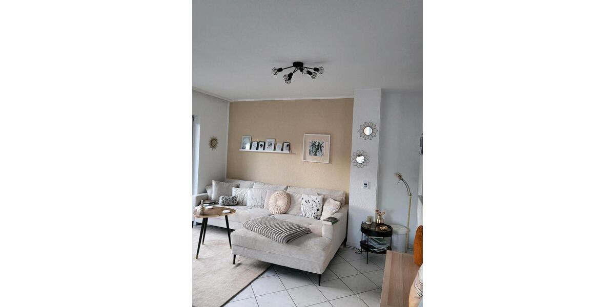 Etagenwohnung Riegelsberg - 3 Zimmer, 93 m&sup2;, 700&euro; | Angebot:25781447