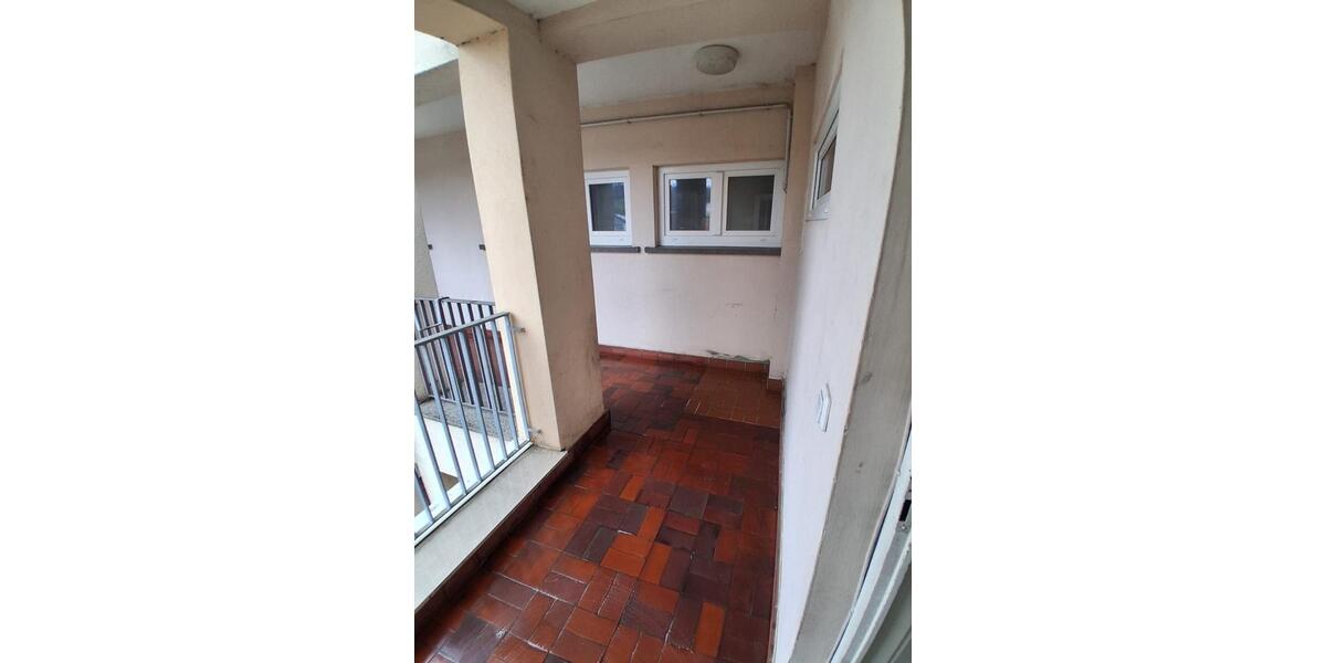 Dachgeschoßwohnung Püttlingen - 4 Zimmer, 107 m&sup2;, 650&euro; | Angebot:25959713