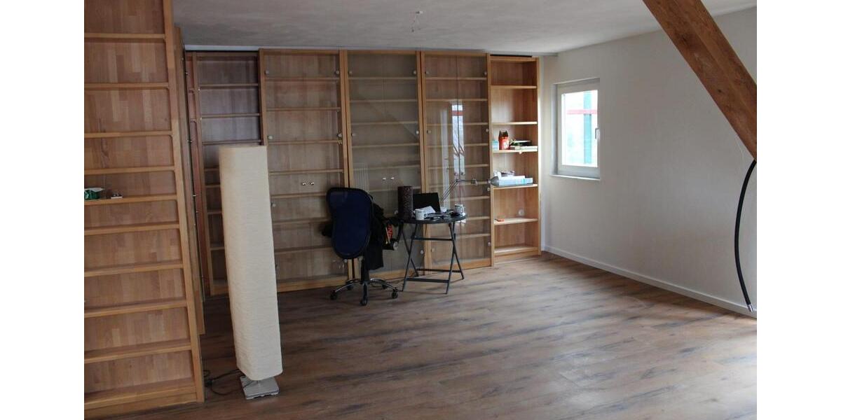 Etagenwohnung Homburg - 4 Zimmer, 120 m&sup2;, 1.050&euro; | Angebot:25445383