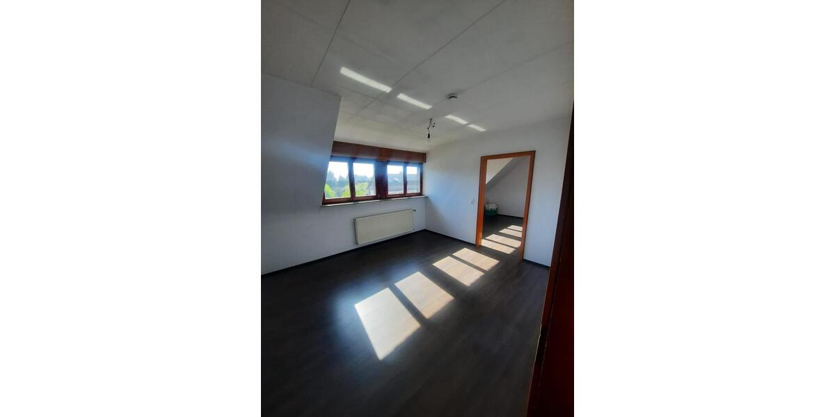 Einfamilienhaus Heusweiler - 4 Zimmer, 120 m&sup2;, 1.000&euro; | Angebot:26692027
