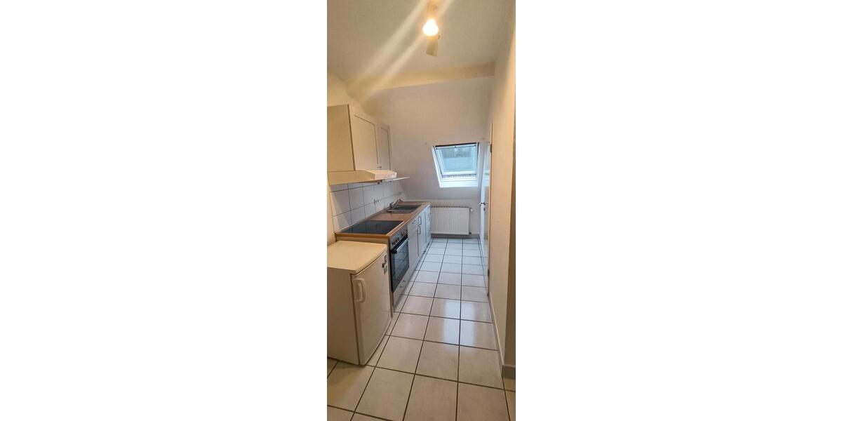 Dachgeschoßwohnung Saarbrücken Scheidt - 1 Zimmer, 28 m&sup2;, 366&euro; | Angebot:25149528