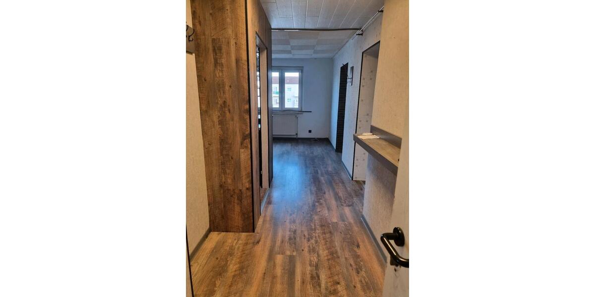 Etagenwohnung Völklingen - 2.5 Zimmer, 65 m&sup2;, 450&euro; | Angebot:25792550