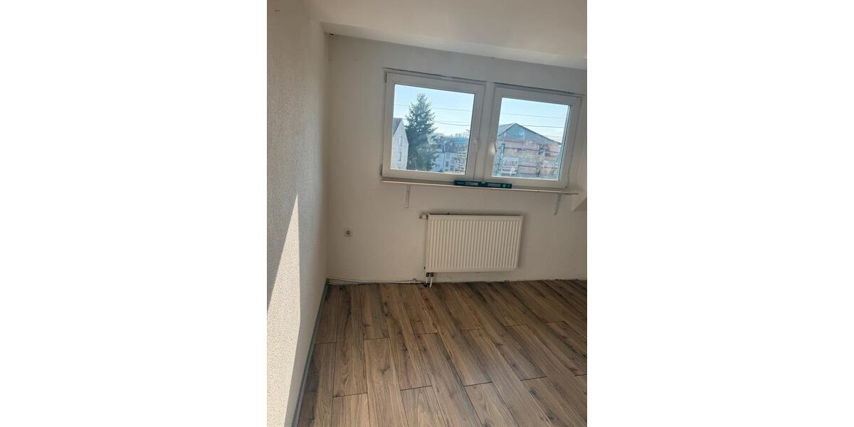 Etagenwohnung Saarbrücken West - 2 Zimmer, 70 m&sup2;, 460&euro; | Angebot:25861894