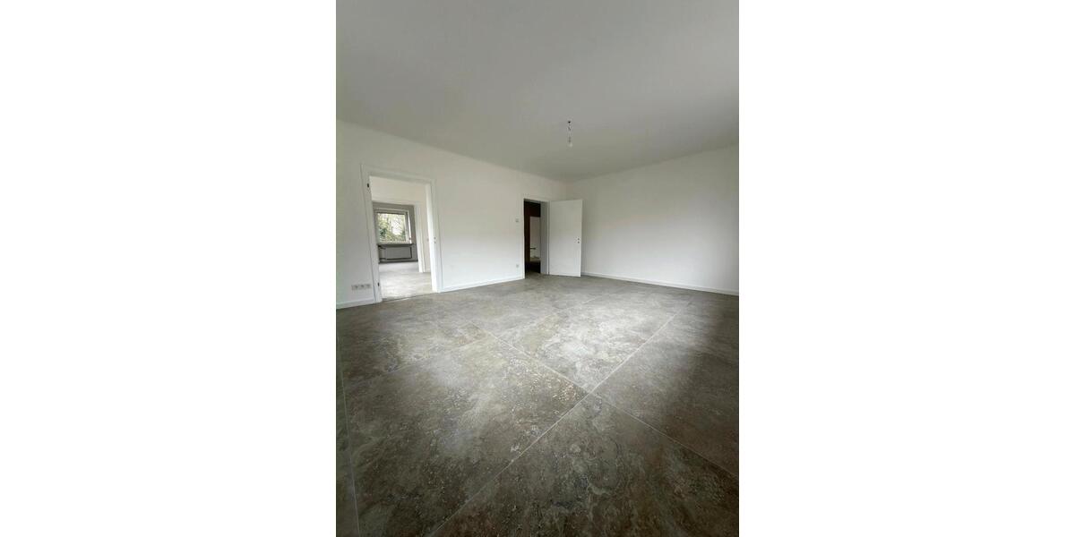 Etagenwohnung Neunkirchen - 4 Zimmer, 137 m&sup2;, 1.150&euro; | Angebot:25445281