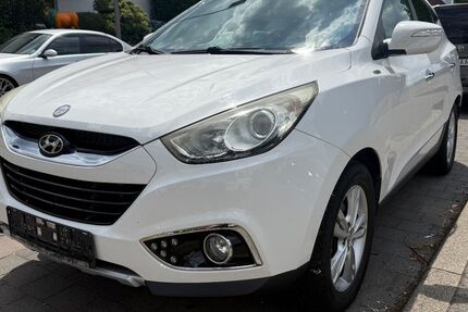 Hyundai ix35 155.000 km 8.990 &euro; Saarbrücken Dudweiler 66125