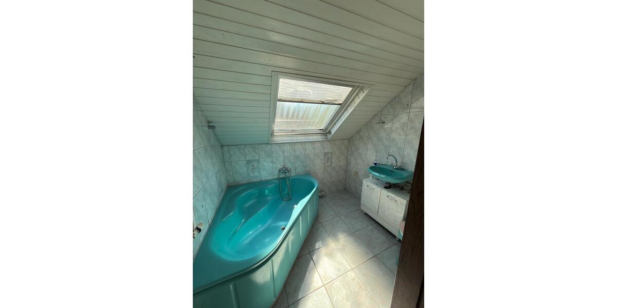 Einfamilienhaus Überherrn - 6 Zimmer, 180 m&sup2;, 219.000&euro; | Angebot:26250262