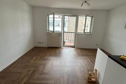 Wohnung Saarbrücken - 1 Zimmer, 31 m&sup2;, 430&euro; | Angebot:25944440
