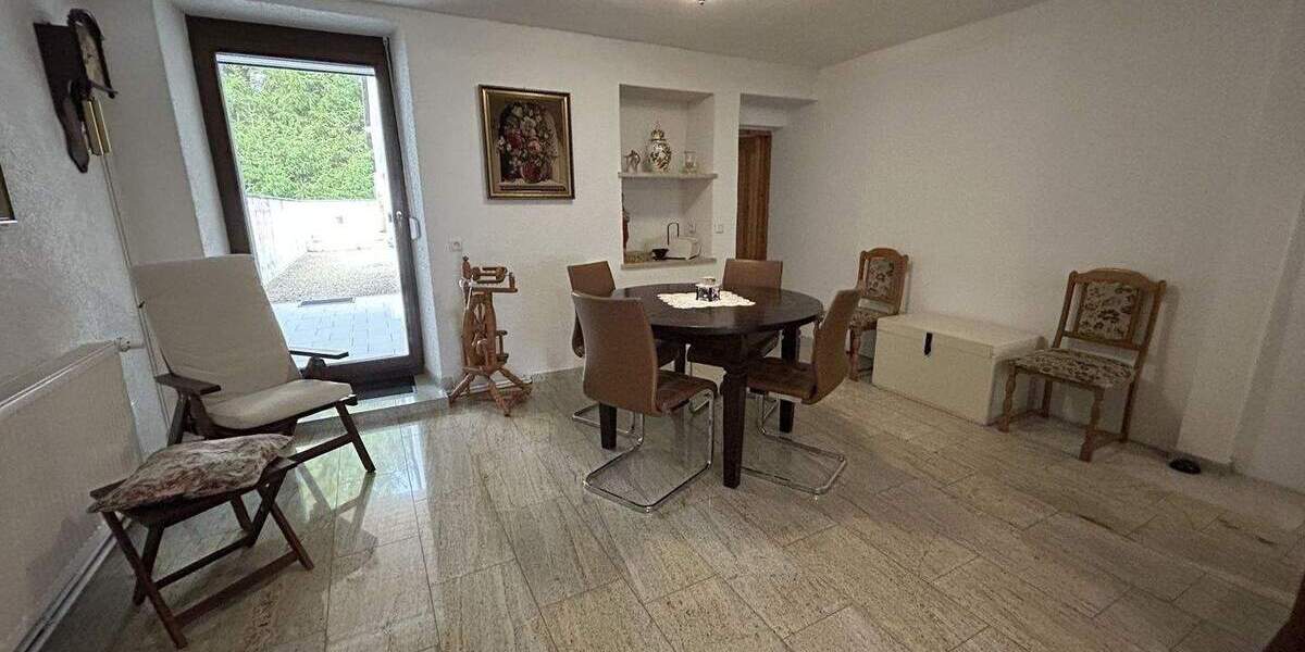 Reihenmittelhaus Überherrn - 3 Zimmer, 135 m&sup2;, 179.000&euro; | Angebot:25684610