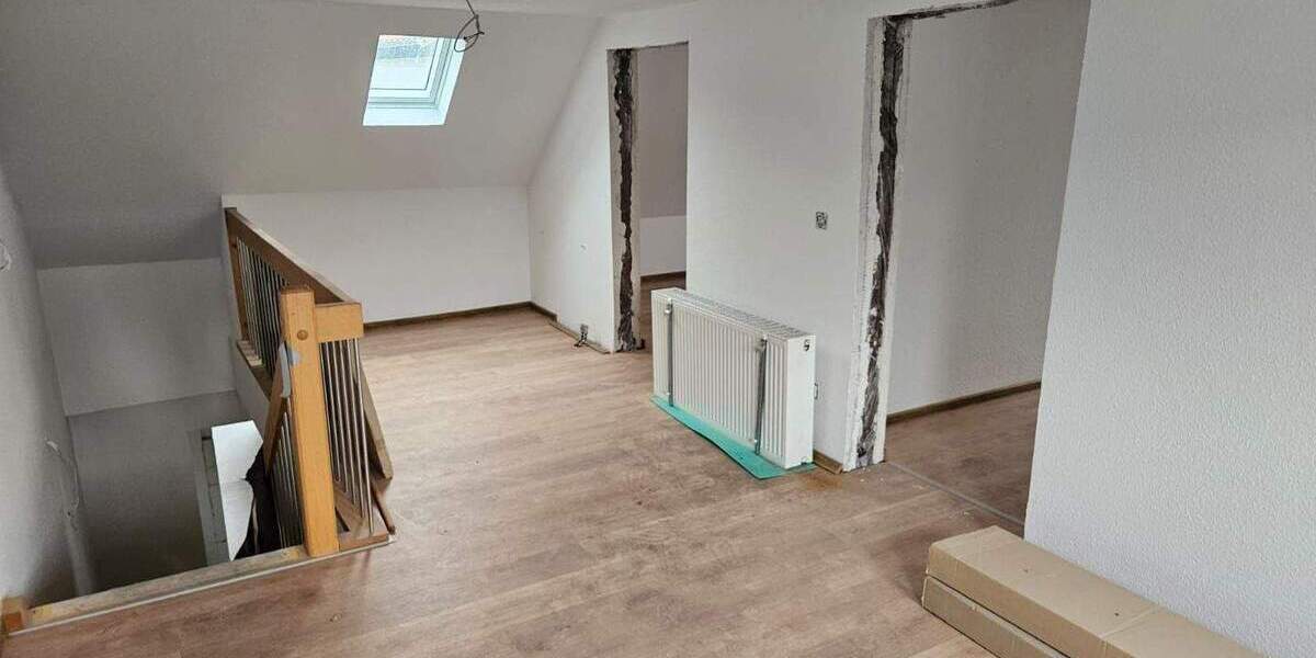 Einfamilienhaus Schiffweiler Landsweiler - 5 Zimmer, 128 m&sup2;, 195.000&euro; | Angebot:25702884